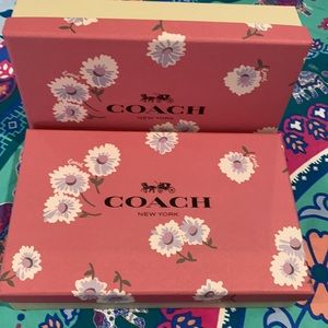 Coach floral gift box